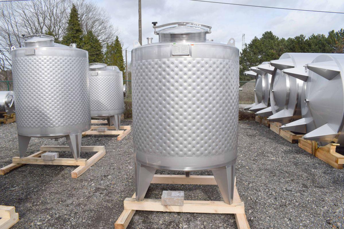 1750 liters tank i syrefast 316