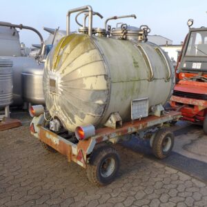 2050 liters tank i rustfritt stål 304