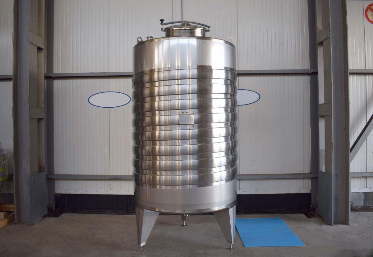 3200 liters tank i syrefast 316