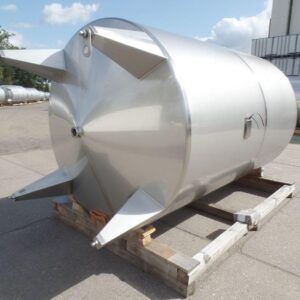 8100 liters tank i syrefast 316
