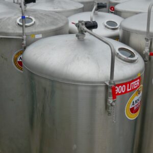 900 liters tank i syrefast 316