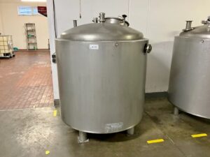 950 liters tank i rustfritt stål 304