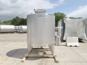 3300 liters tank i syrefast 316
