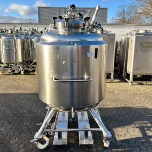 900 liters tank i syrefast 316