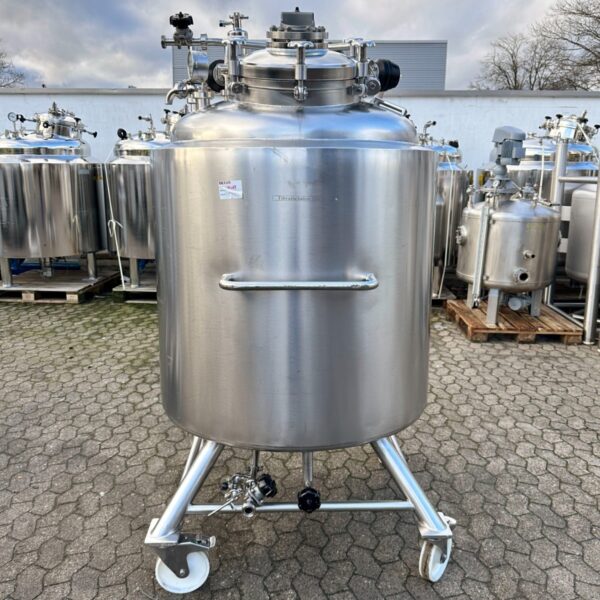 930 liters tank i syrefast 316