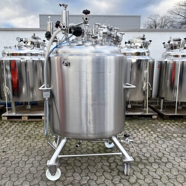 930 liters tank i syrefast 316