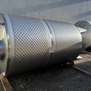 8100 liters tank i syrefast 316