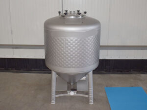 750 liters tank i rustfritt stål 304
